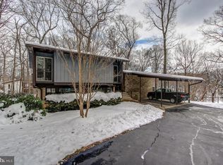 1705 Putter Ln, Reston, VA 20190