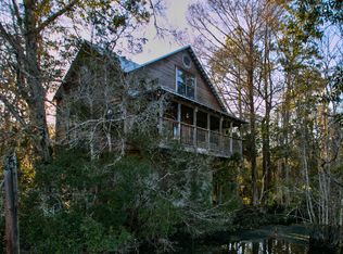 29 Troll Ln, Crawfordville, FL 32327