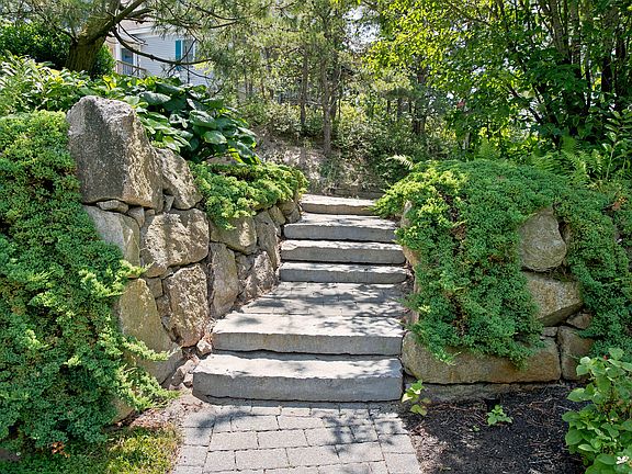 2nd image of 20 Bayberry Avenue