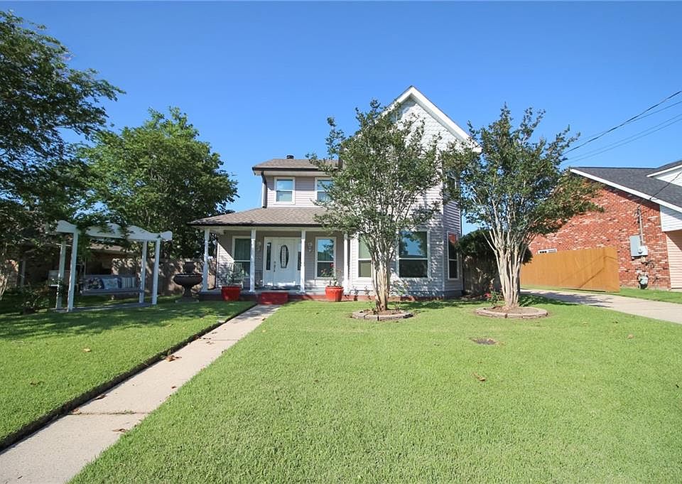 1st image of 146 Robichaux Dr