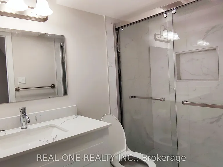 22 Cloverridge Ave #B — Photo 1