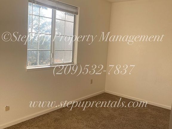 3rd image of 10781 Buena Oaks Ct