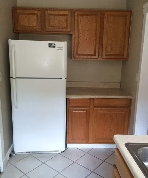 The Blackstone and Petite Maison Apartments — Photo 8