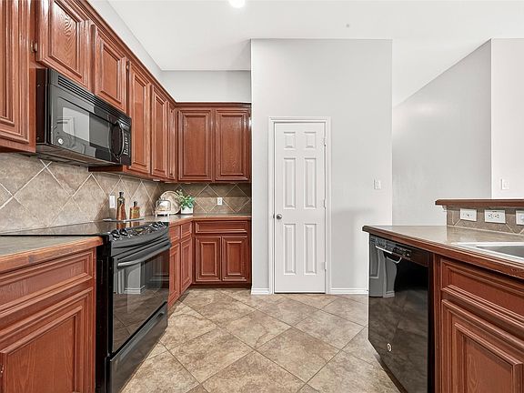 3rd image of 7116 Granger Ridge Ln