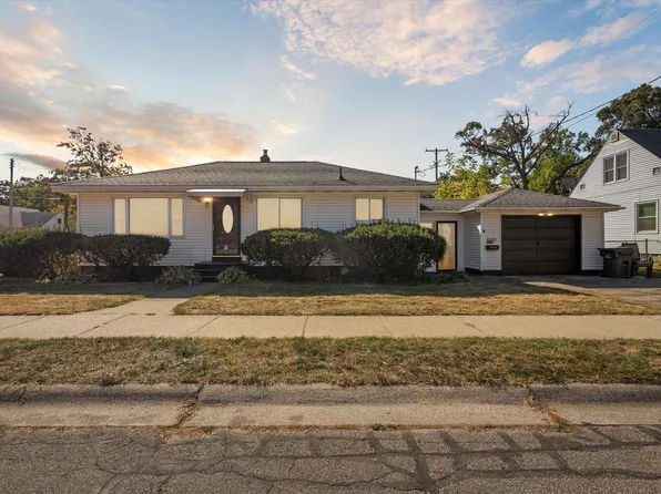 1405 Winchester Dr, Muskegon, MI 49441