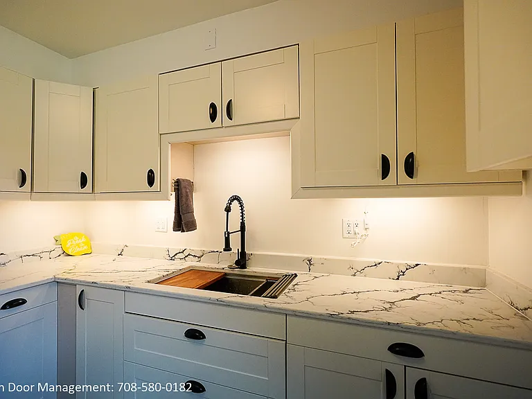1703 Pinewood Ln #1703 — Photo 3