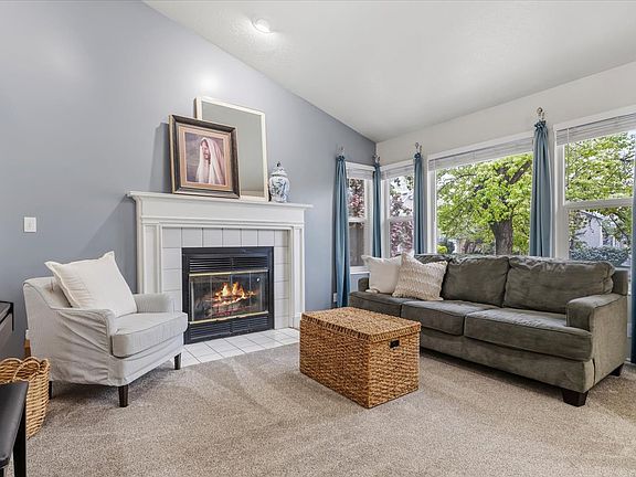4th image of 7975 S Showcase Ln