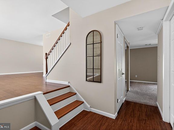 4th image of 1212 Wedgewood Dr