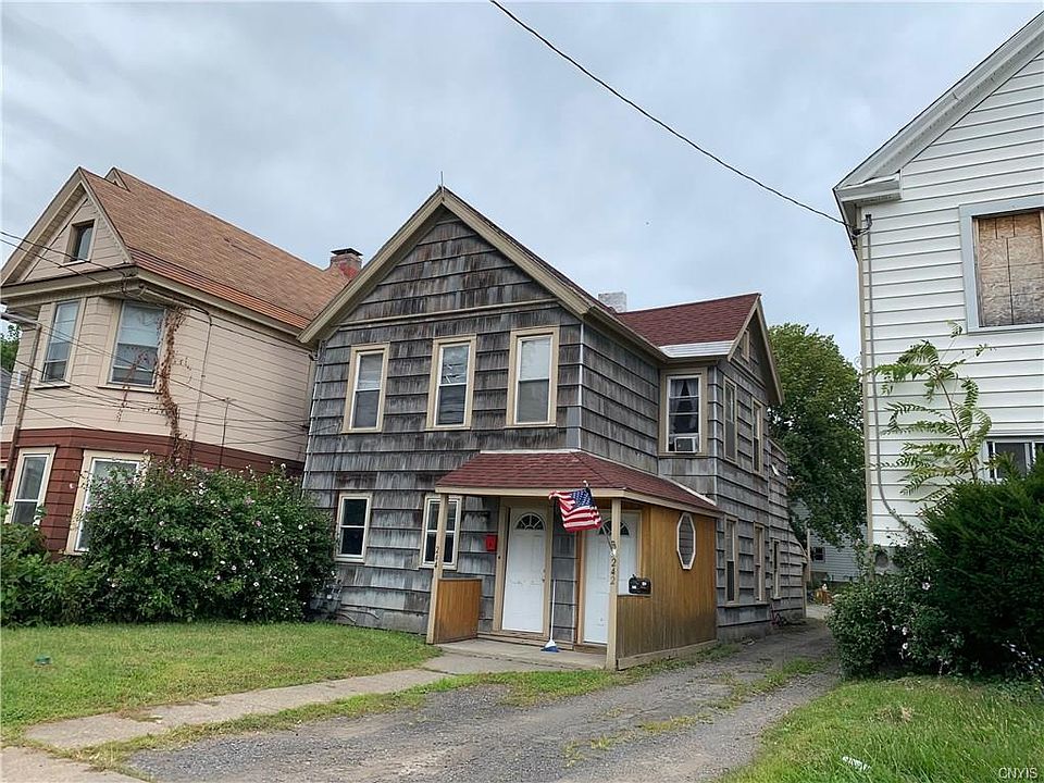 2nd image of 242 Richmond Ave #44