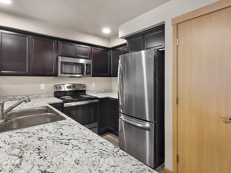Tremezzo Apartments — Photo 58