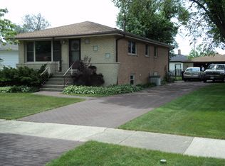 7711 W 82nd Pl, Bridgeview, IL 60455