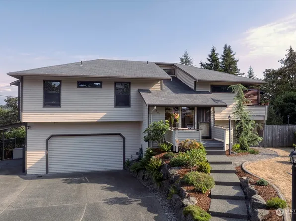 307 S 216th Street, Des Moines, WA 98198