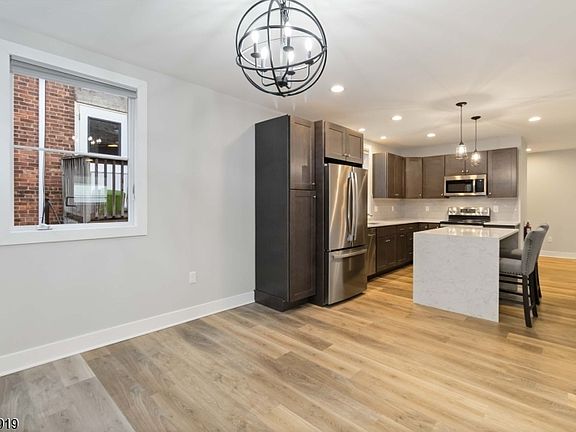 5th image of 46 S Park Pl Unit B-3
