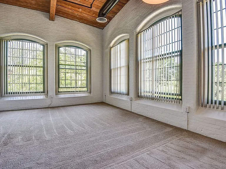 Ribbon Mill Apartments — Photo 26