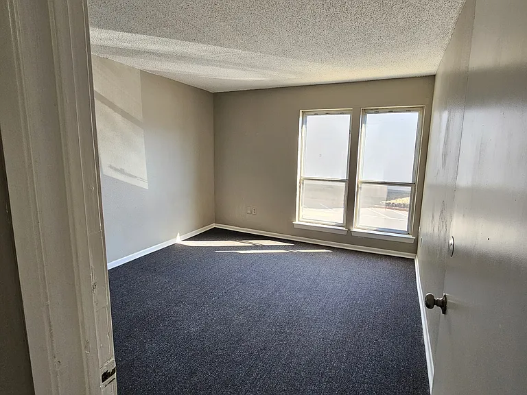 6676 Whispering Oak Pl #4 — Photo 20