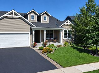9216 Lighthouse Ln, Woodbury, MN 55129