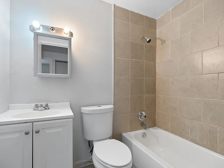 2356 Harrison Ave — Photo 7