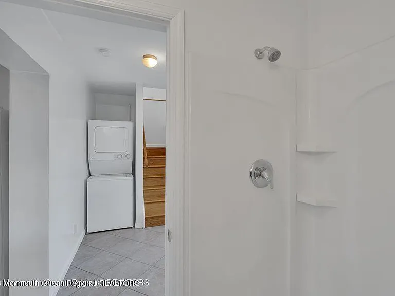 1708 Lake Dr — Photo 36