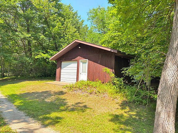 4th image of 1058 Woodsmen Ct NE