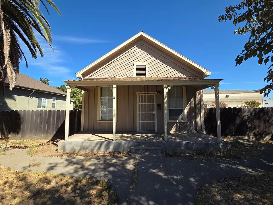 1354 P St