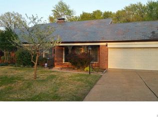 2518 Normandy Dr, Saint Louis, MO 63121