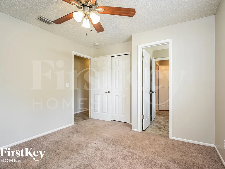 2813 Kenyon Ave — Photo 8