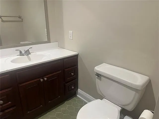 231 W Esplanade Ave — Photo 9