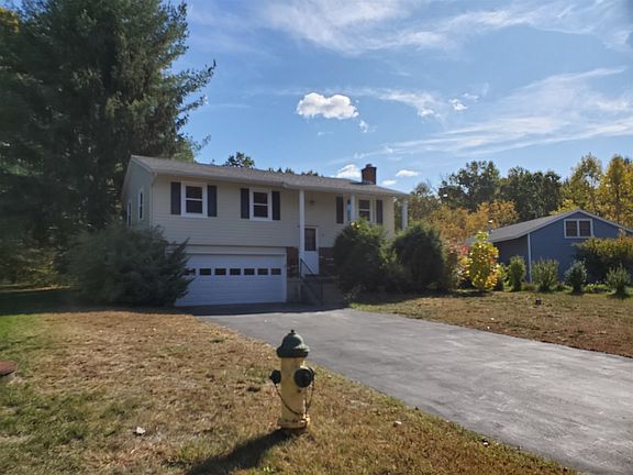 2nd image of 19 Kristen Dr