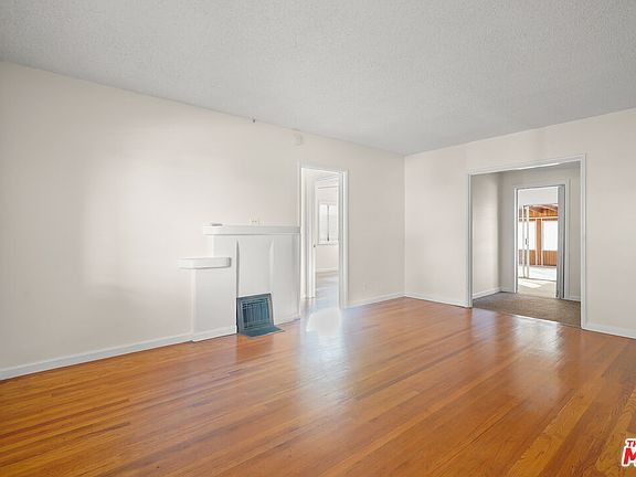 3rd image of 1505 N Niagara St
