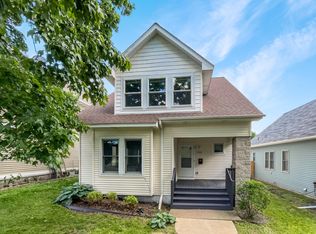 1054 Pacific St, Saint Paul, MN 55106