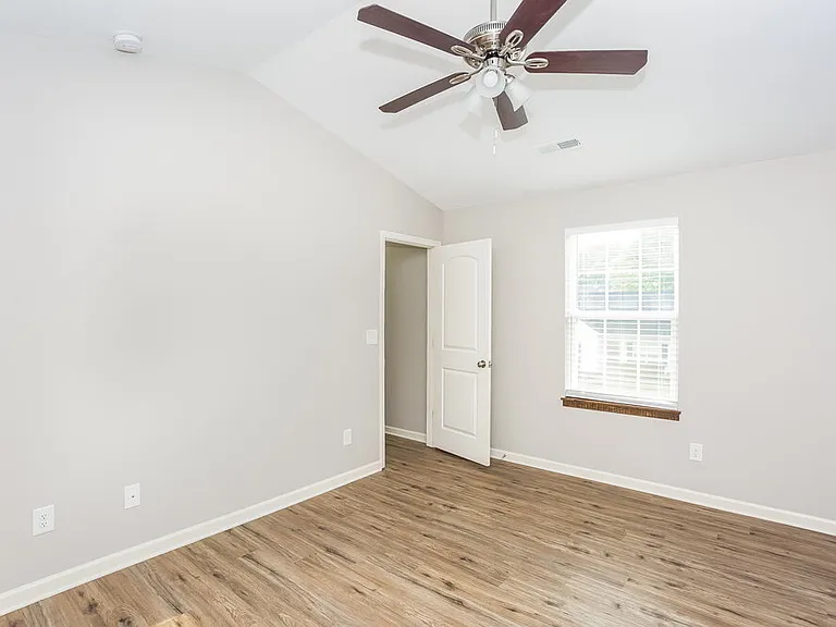 338 Olde North Church Dr — Photo 10