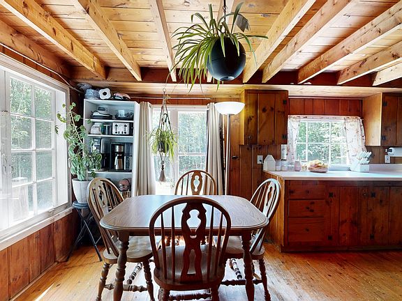 5th image of 418 Old Woodman Hill Road