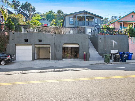 2nd image of 658 Amador St