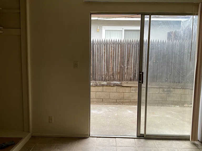 723 Wedgewood Ave #B — Photo 3