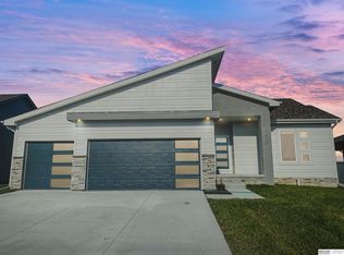 2916 N 166th St, Omaha, NE 68116