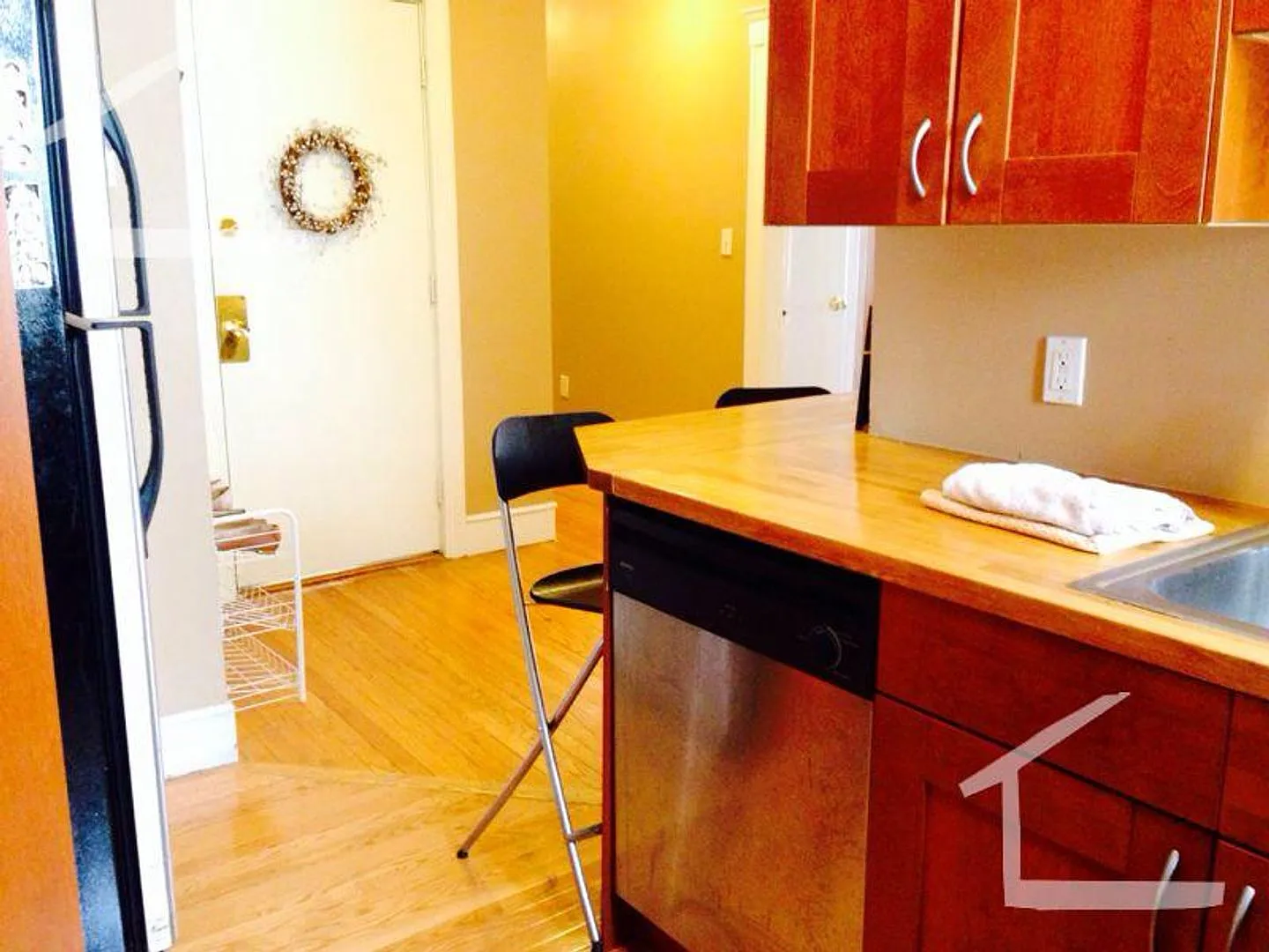 Nicely Renovated Unit in Brighton. Steps from the T Stop, Heat, Hot Water Included — Photo 3