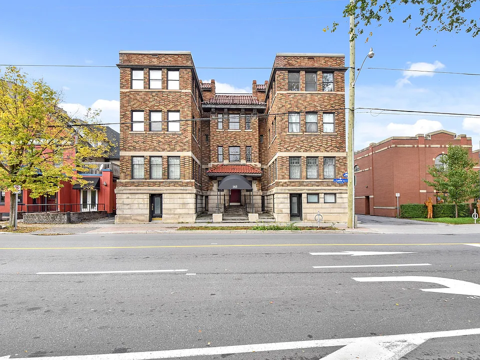 165 Laurier Ave E #2