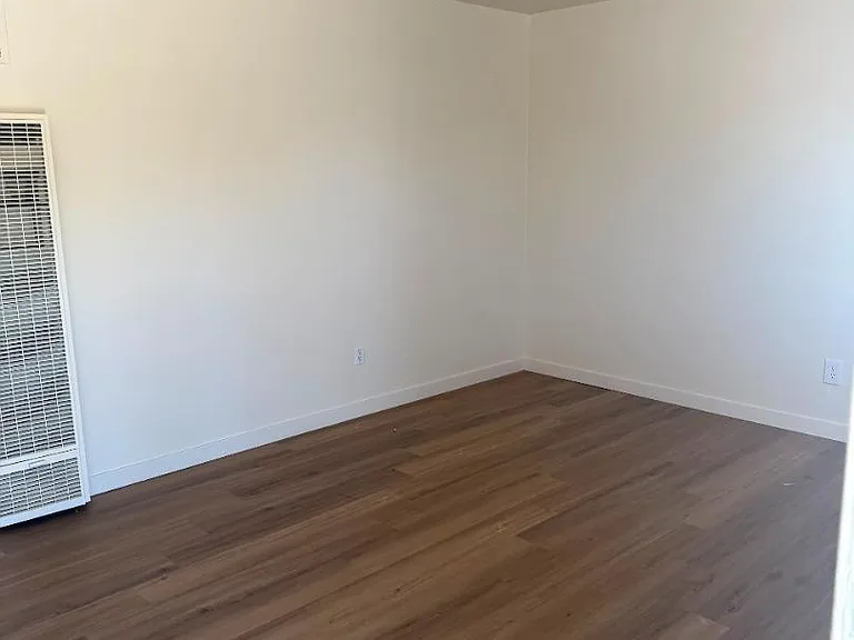 Unit Photo