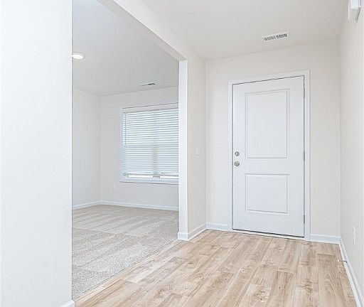3rd image of 5864 Panther Dr