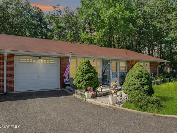 457A Portsmouth Drive, Lakewood, NJ 08701