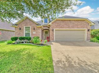 2216 Ironwood Dr, College Station, TX 77845