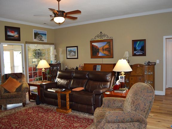 5th image of 115 Cambria Dr