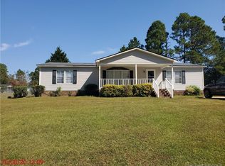 189 Old Salem Dr, Spring Lake, NC 28390