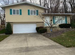 2279 Springfield Center Rd, Akron, OH 44312