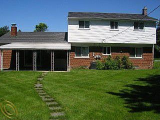 3rd image of 4257 Normanwood Dr