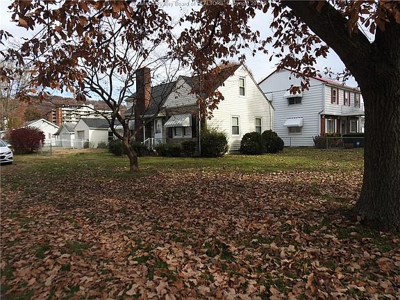 4th image of 510 44th St SE