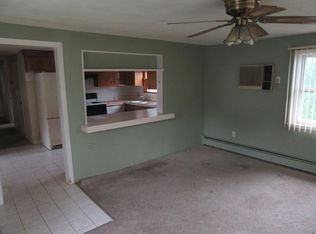 21 Berclay St, Johnston, RI 02919