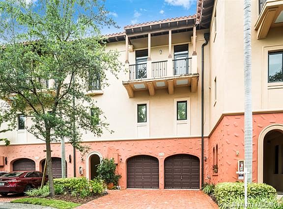 Impressive Waterfront Townhouse