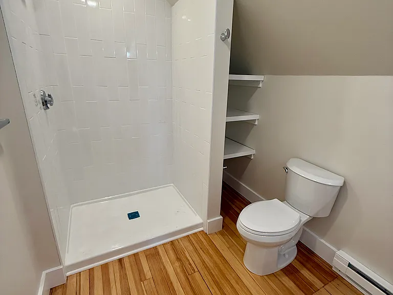 33-35 Leach St #3 — Photo 16