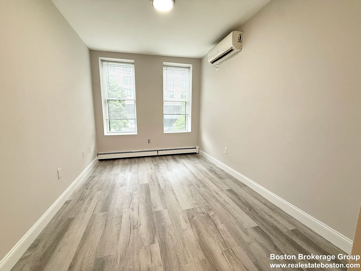 3 bed, 1.0 bath, $3,600 — Photo 4
